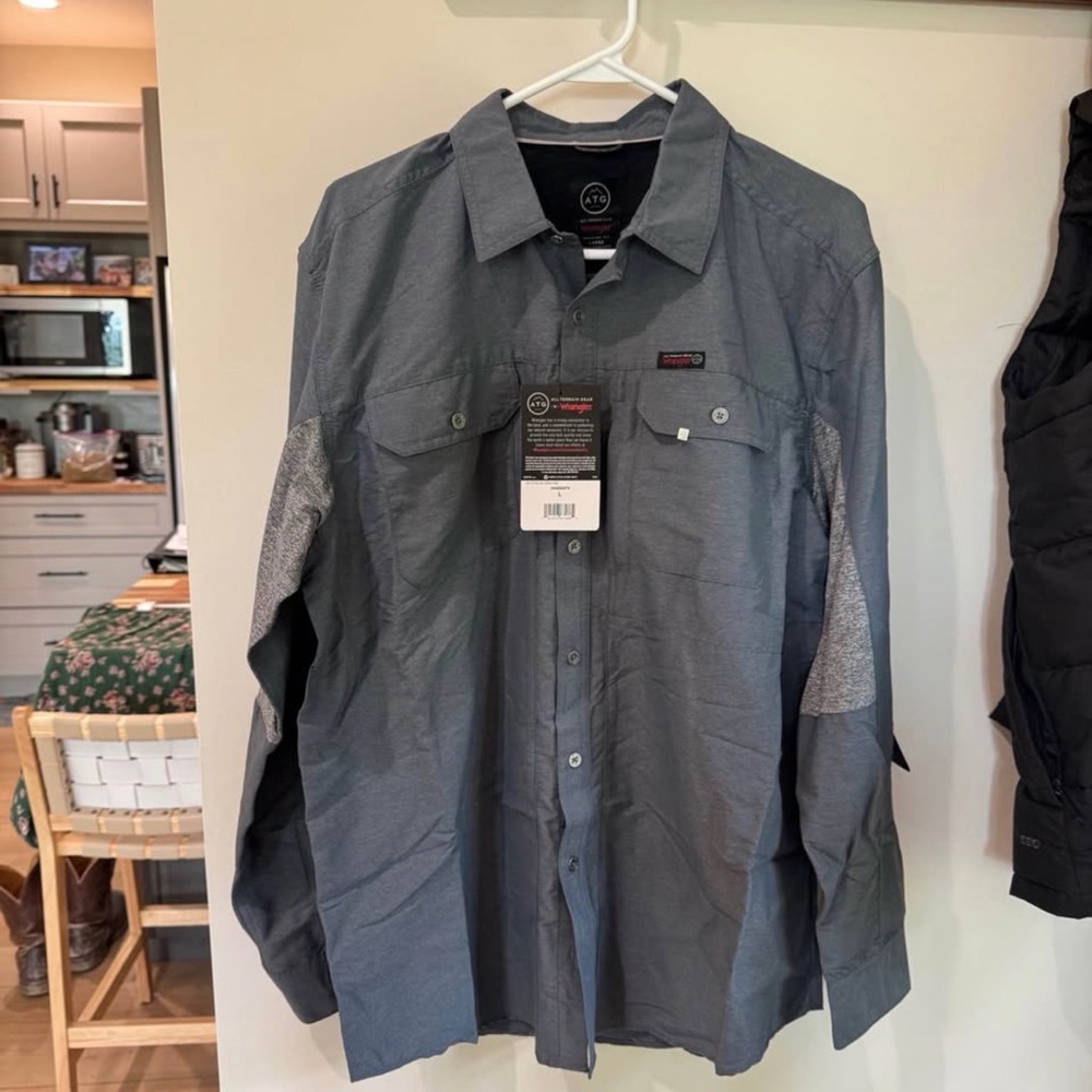 Wrangler (All Terrain) Men's Gray Button Up Shirt